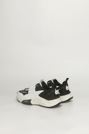 True Act Low Top 運動鞋