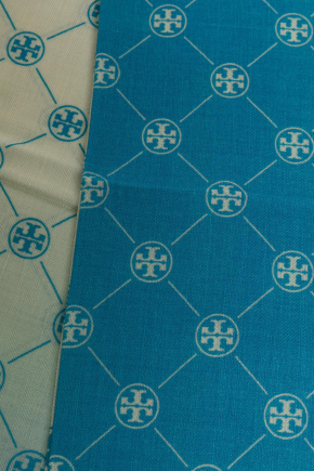 T Monogram Oblong 圍巾