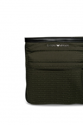 Nylon Flat With Monogram Lettering 斜揹袋