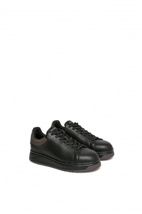 Leather With Rubber Back Knurled 運動鞋