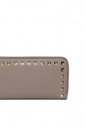 Rockstud Grainy Calfskin Zippered 銀包